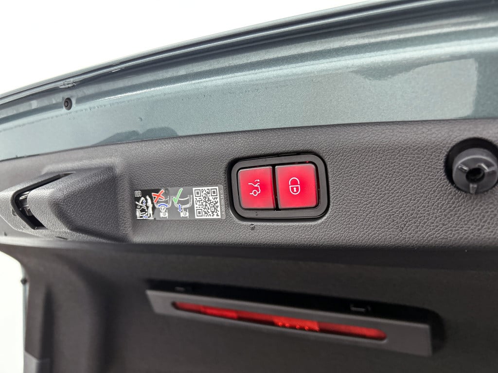Mercedes-Benz E-Klasse 300 e sport edition | trekhaak | nightpakket | premi