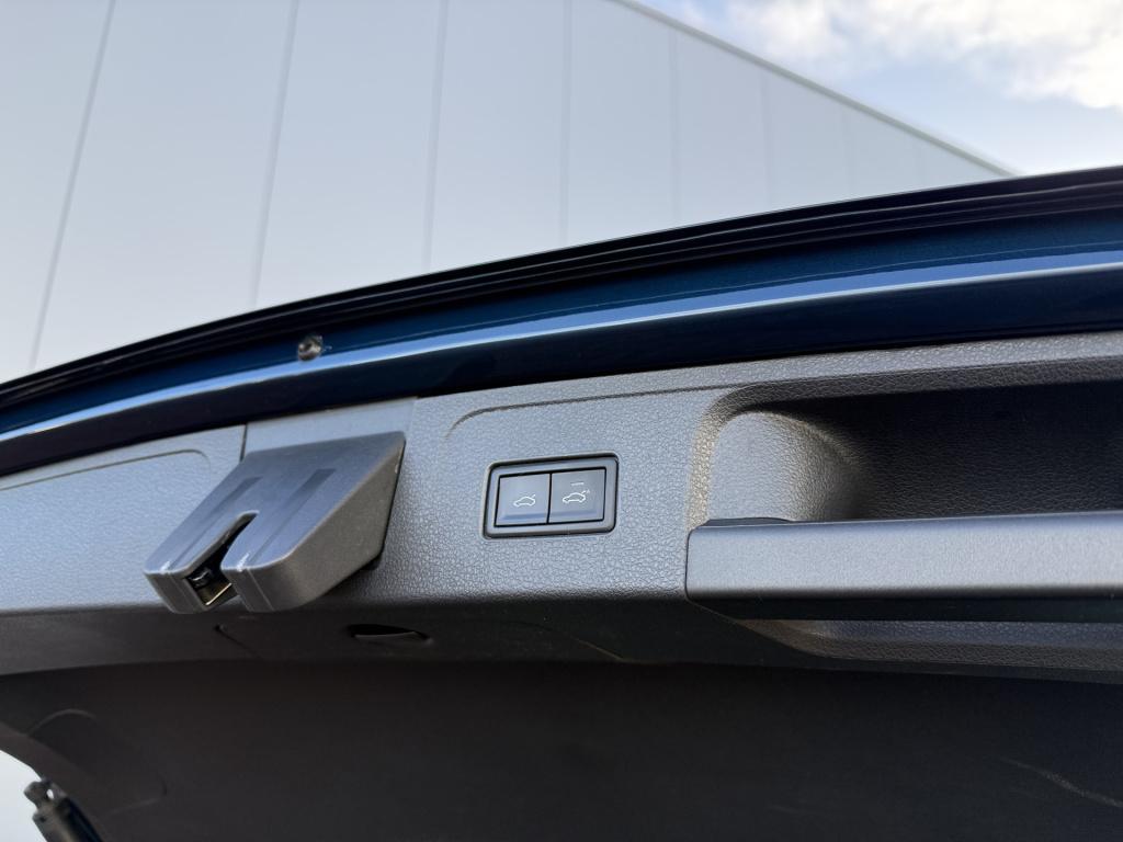 Volkswagen Passat variant 1.4 tsi phev 218pk gte | pano | dynaudio | trekha