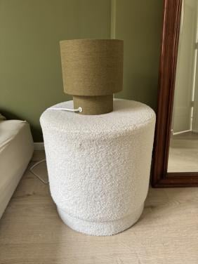 Leuke zachte witte teddy poef