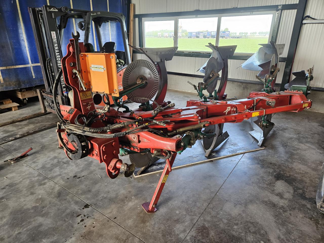 Kverneland EG 100-200-19 3 ploeg 3 schaar