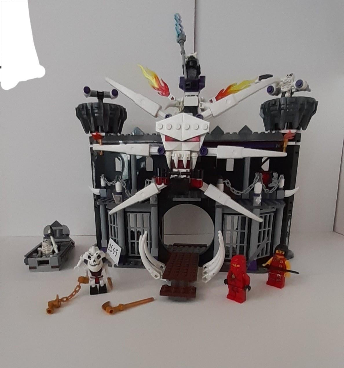 LEGO NINJAGO  2505: Spinner Duistere Fort Garmadon