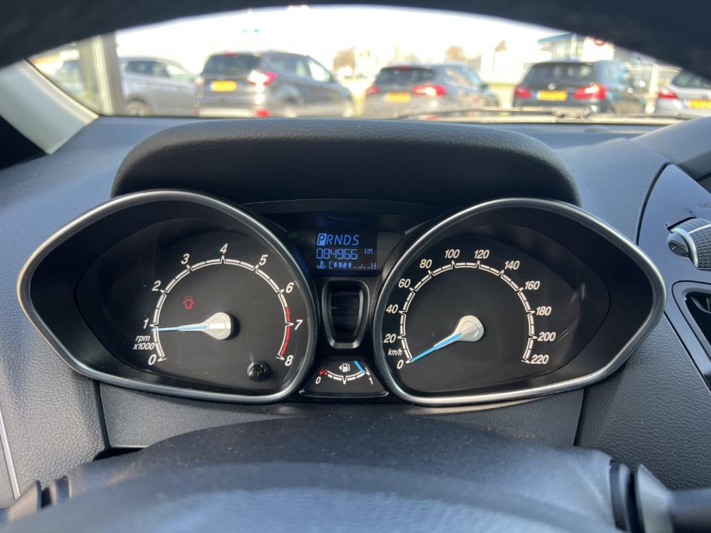 Ford B-max 1.6 ti-vct 105pk automaat titanium , trekhaak , voorruitverwarmi