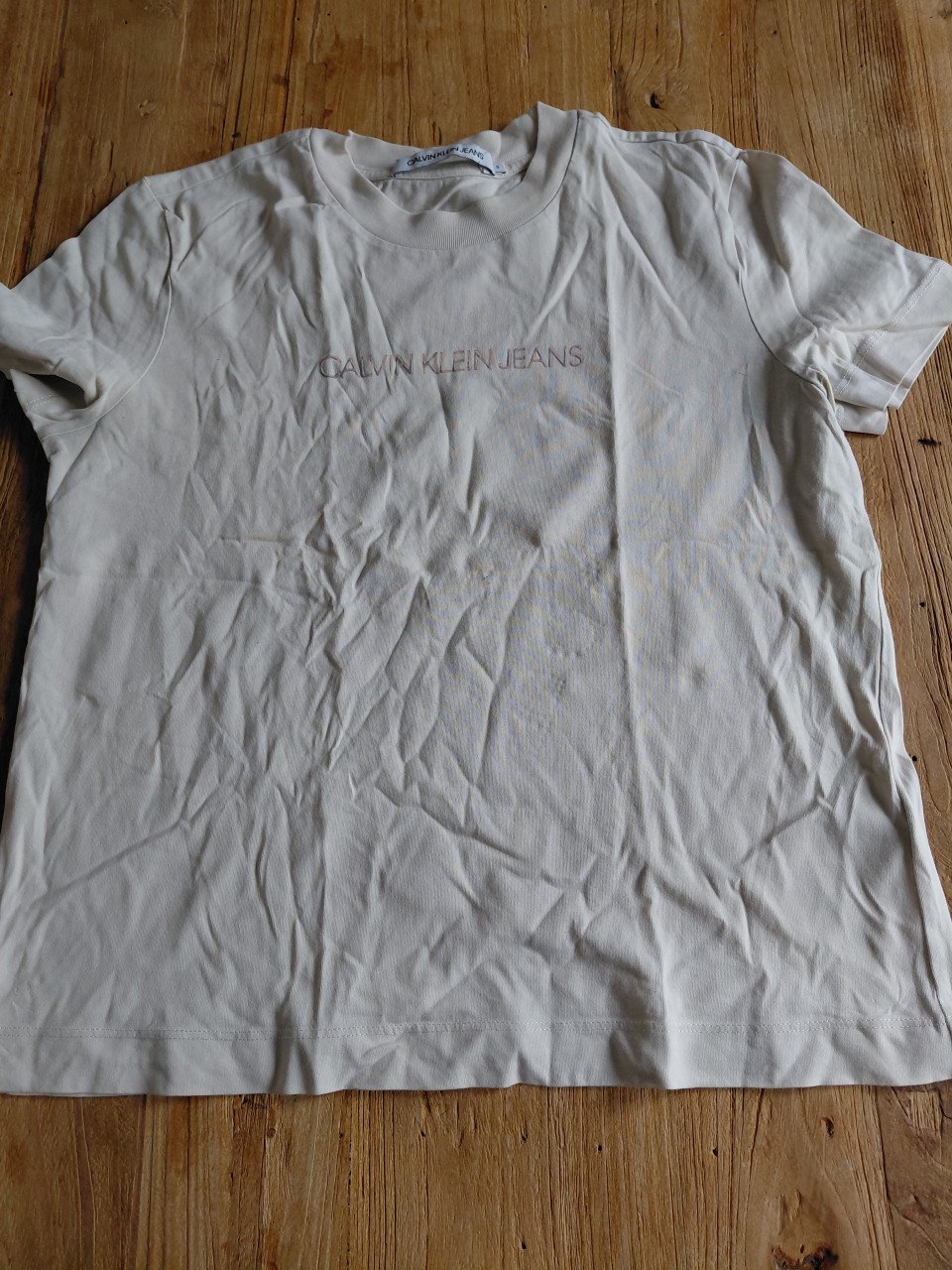 Guess t shirts