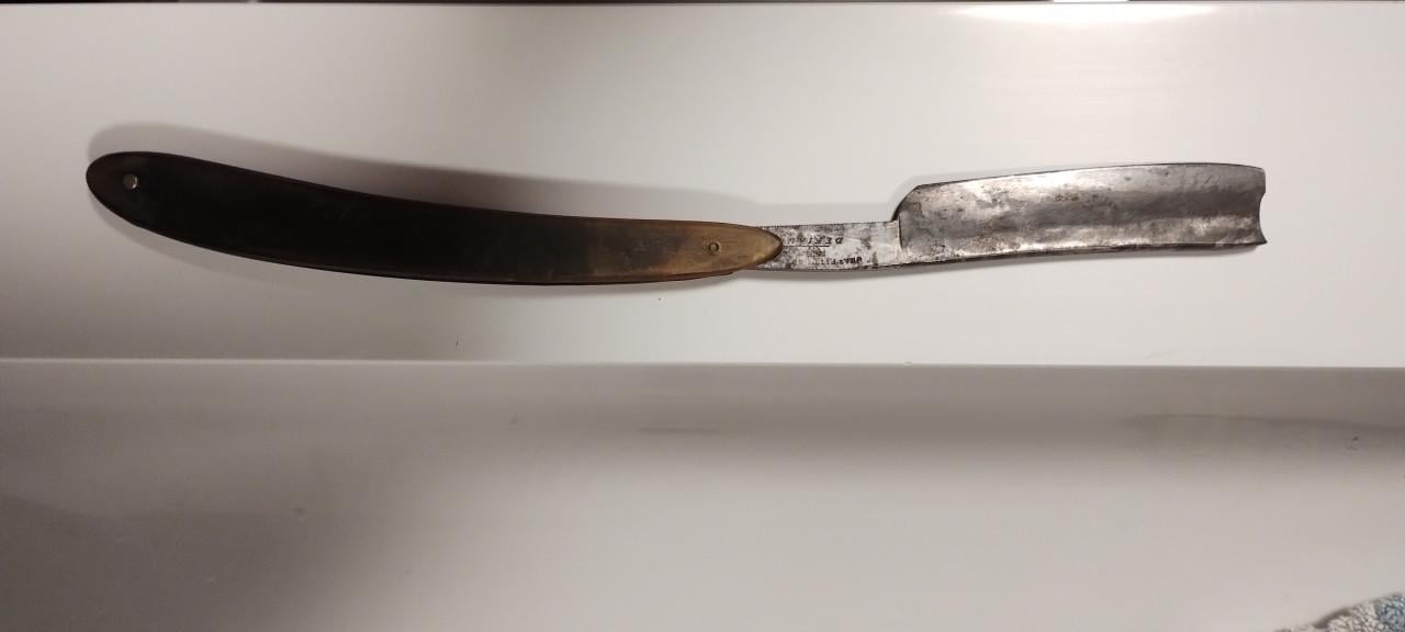 Barbiersmes gebr PITTS Cheffield.