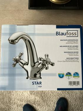 NIEUWE wastafelkraan. Blaufoss Waterbesparend