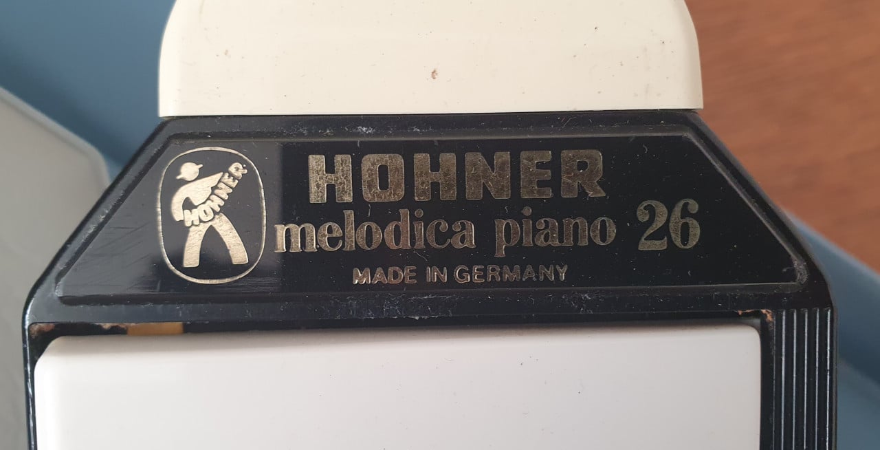 Hohner Melodica 26 piano