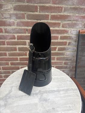 Kolenkit met schep