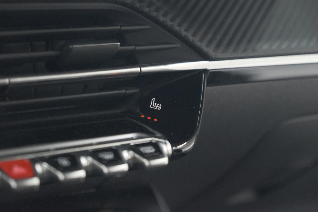 Peugeot 208 puretech 100 allure | adaptieve cruise control | camera | apple
