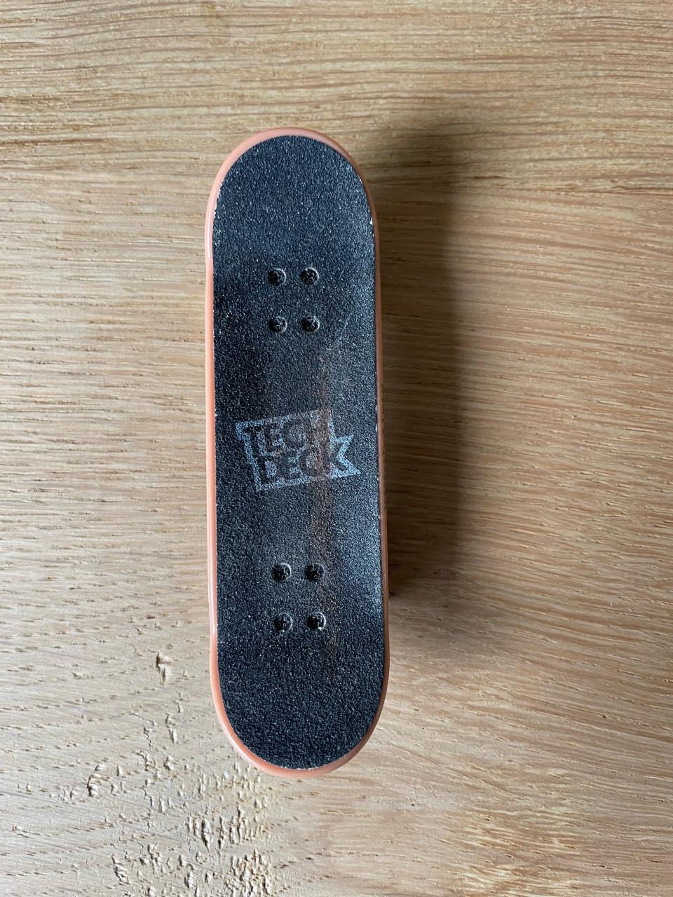 Finger skateboard baan