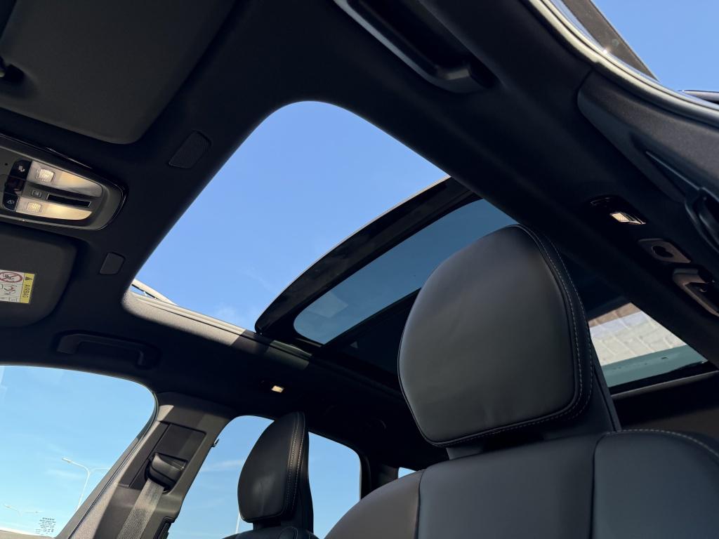 Volvo XC60 t8 455pk recharge ultra black edition| full options! luchtvering