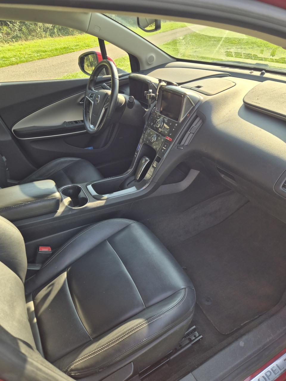 Opel Ampera 2013