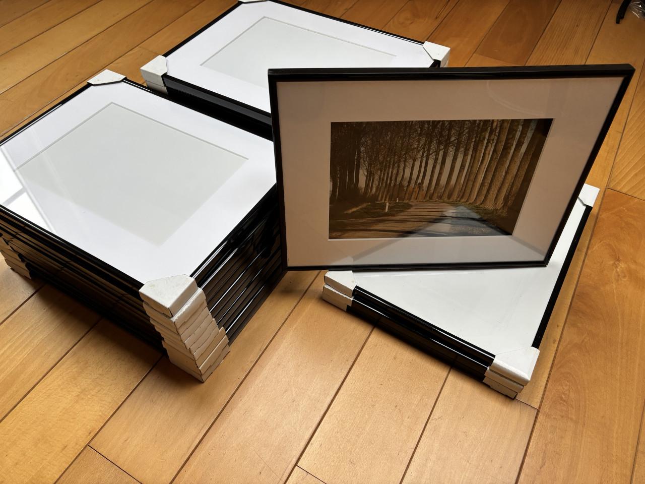 Fotolijsten ( zwart ) met passe-partout ( wit )