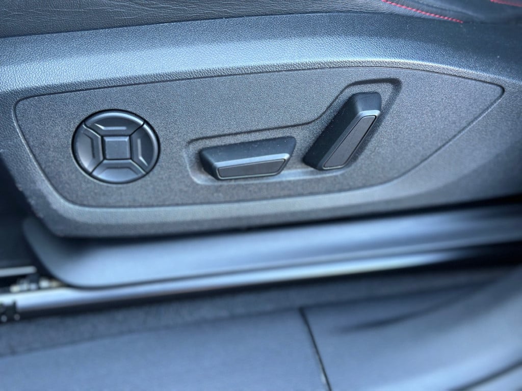 Audi Q3 sportback 45 tfsi e s-line | zwart optiek | camera | keyless | adap