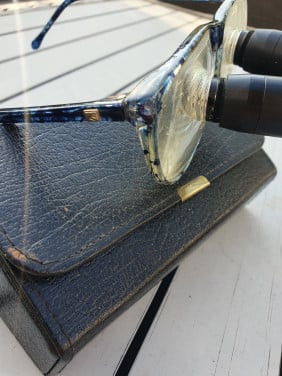 Antieke bril in leren koker (zeldzaam) met vergrootglazen...