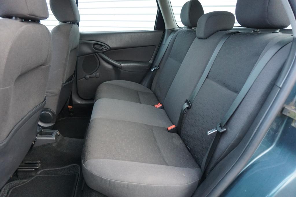 Ford Focus wagon 1.6-16v cool edition airco / elektr. ramen / trekhaak / lm