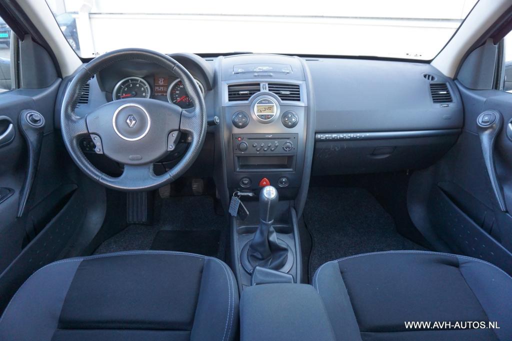 Renault Megane 1.6-16v business line, apk: 4-2027!