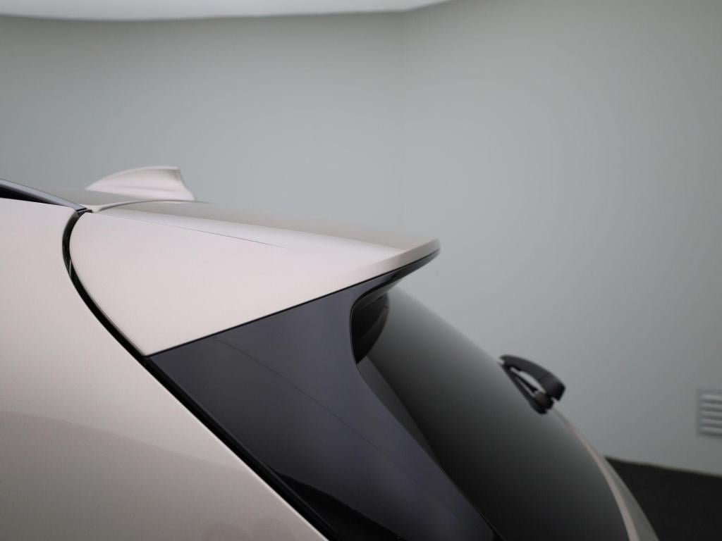 BMW X1 sdrive20i business edition plus | automaat | stoel verwarming | lede