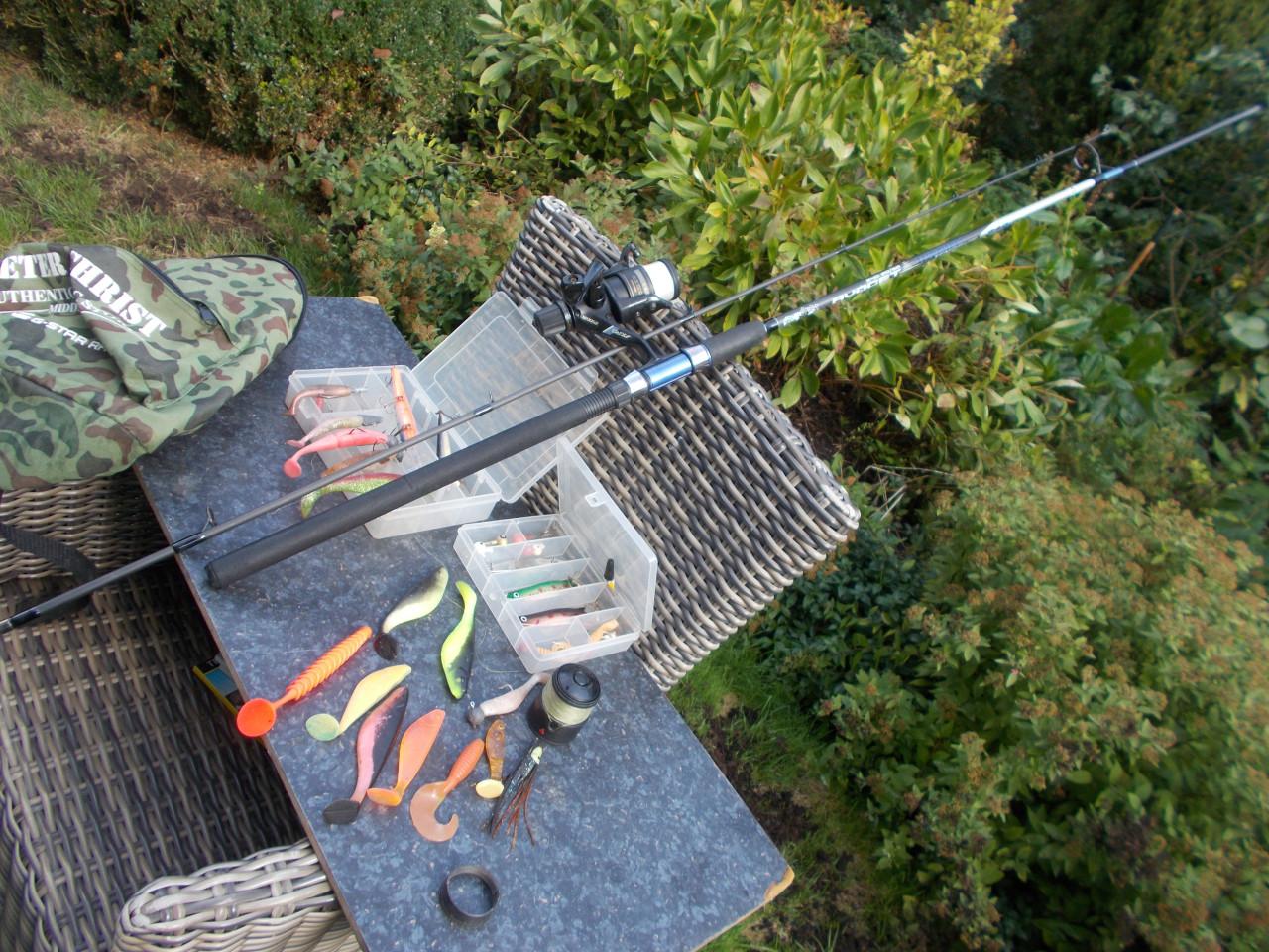 Zeebaarset direct visklaar. Sea Bass hengel,Shimano molen, kunstaas, tas