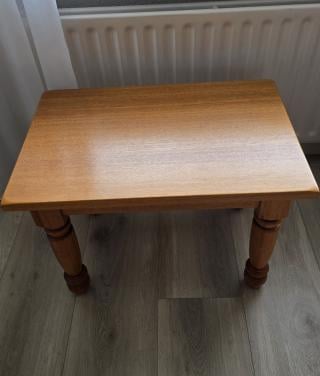 Bijzettafel eiken