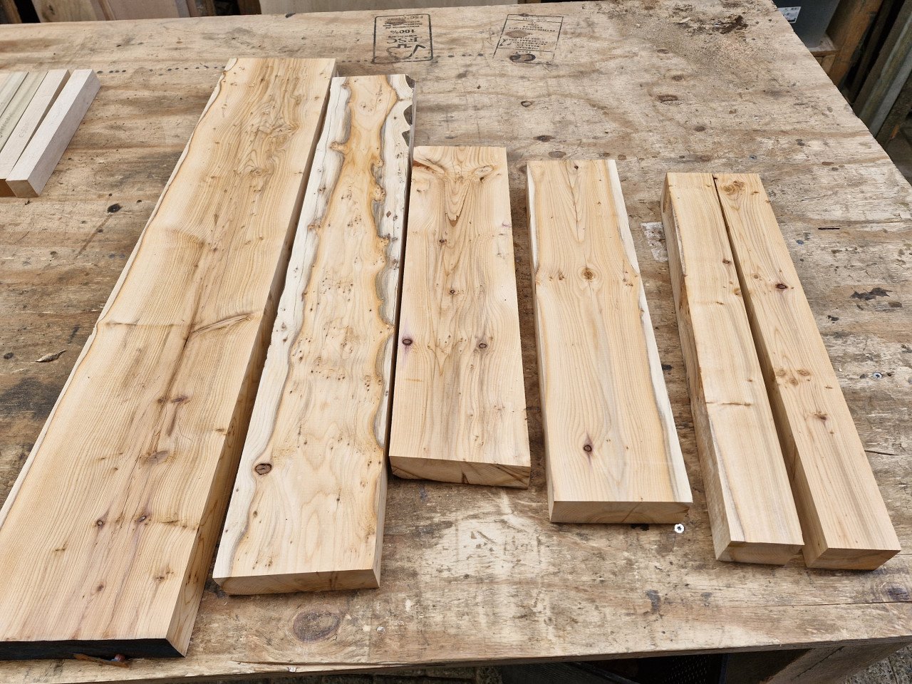 Meubel en draaihout veel hout soorten