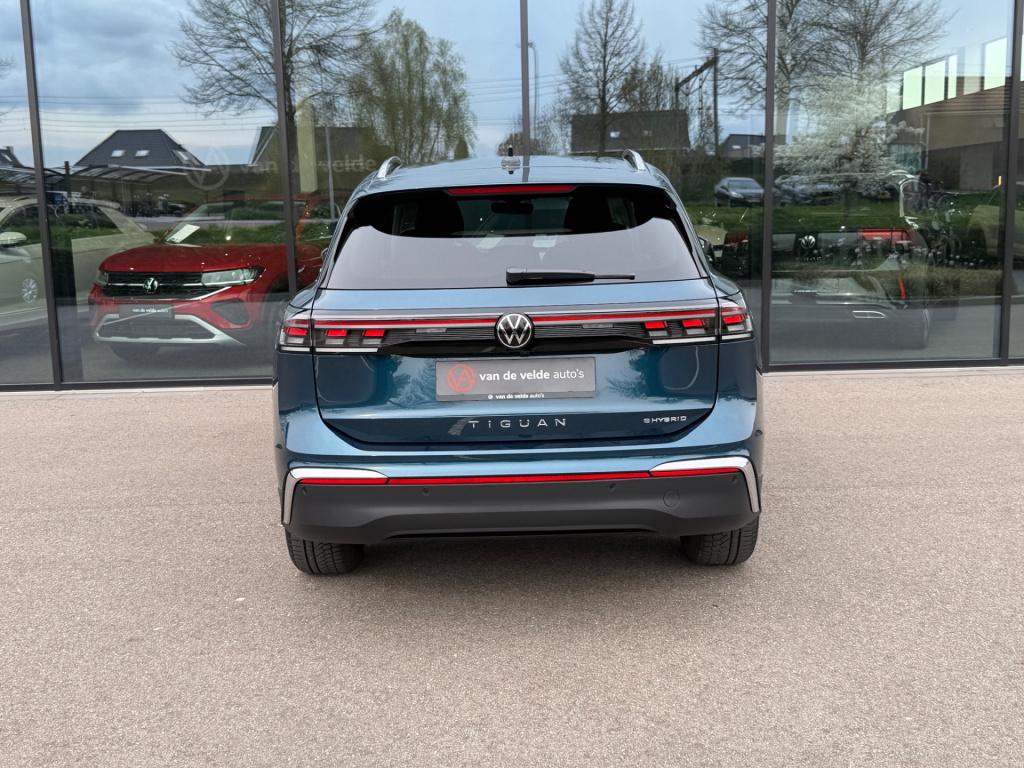 Volkswagen Tiguan 1.5 ehybrid elegance 204pk | trekhaak | 360 camera | dode