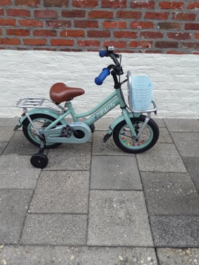 Te koop een mooi zgan meisjes fietsje
