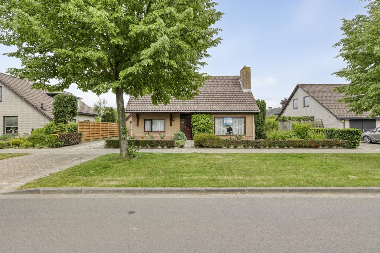 Vrijstaande woning Heinkenszand prachtige tuin Heinkenszand 600m2 garage