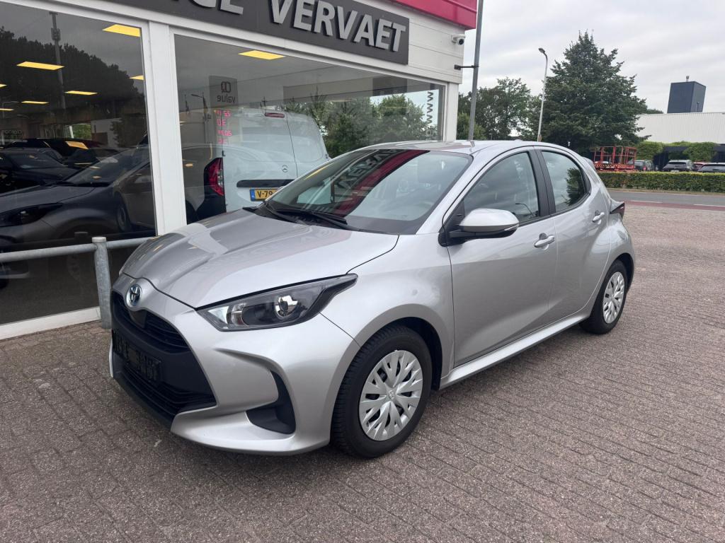Toyota Yaris 1.5 hybrid 115 active