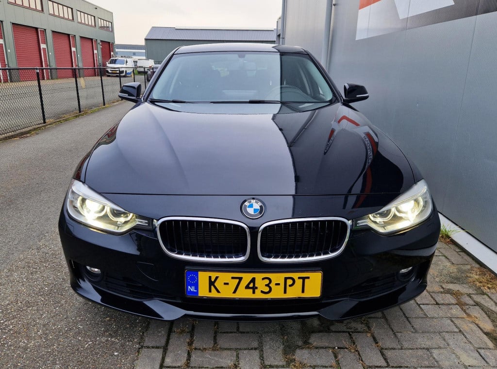 BMW 3-serie touring 320i executive