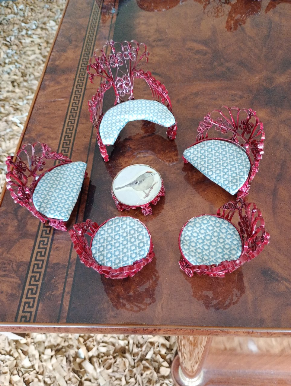 Poppenhuis meubeltjes 4 setjes