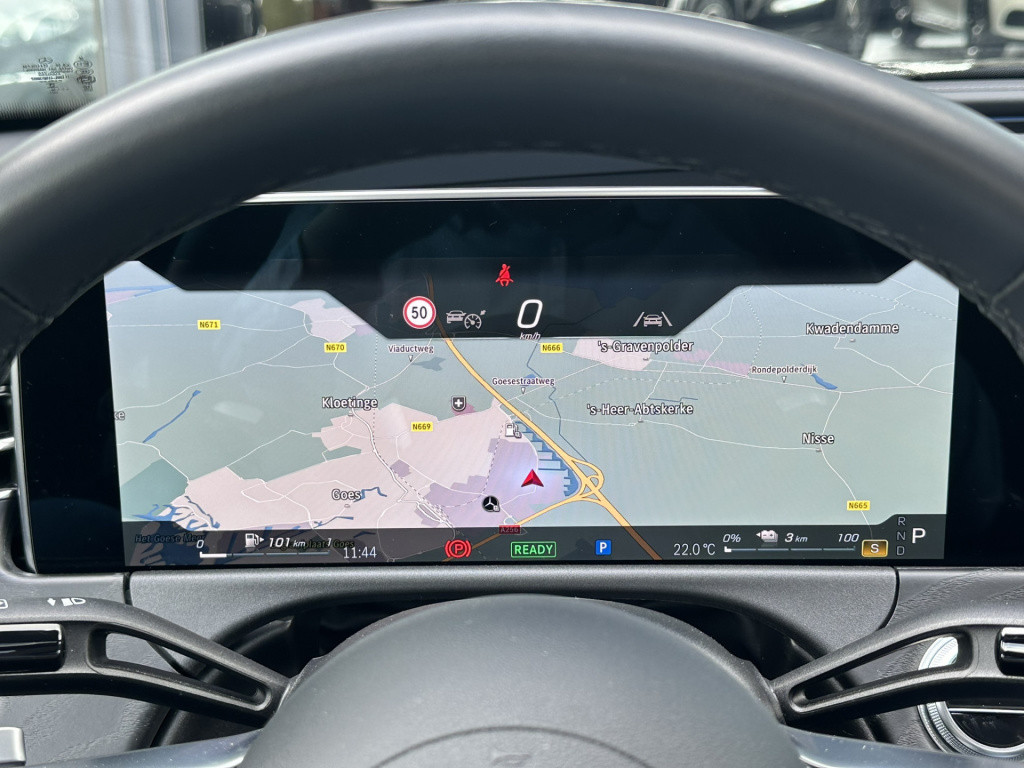 Mercedes-Benz E-Klasse 300 e amg line l panoramadak l 360 camera l head-up 