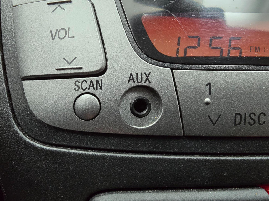 Peugeot 107 occasion 1.0 access accent met airco en 5 deurs uitvoering | tw