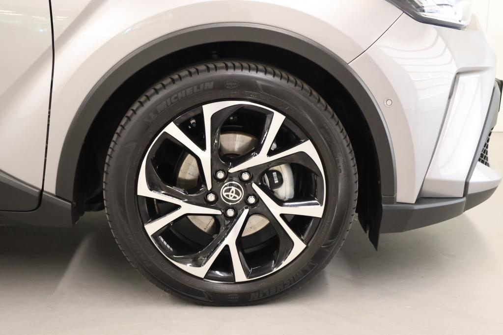 Toyota C-hr 2.0 hybrid bi-tone