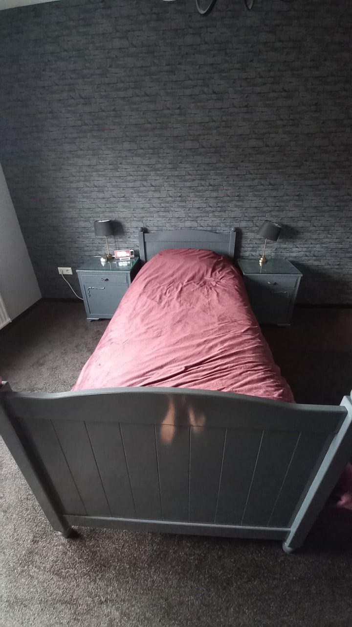 Slaapkamermeubilair bed-kast-nachtkastjes
