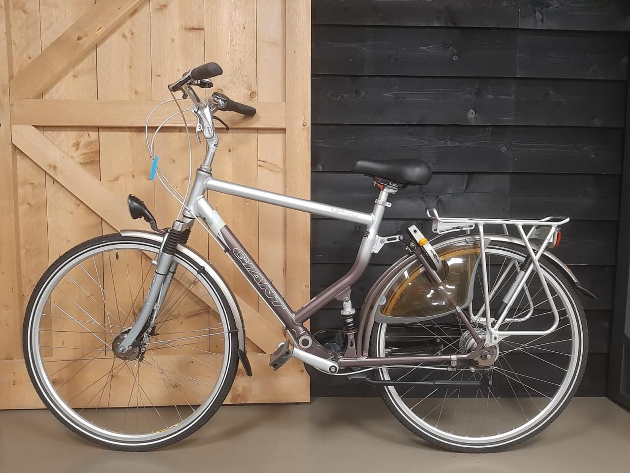 Nette Giant Canberra met 8 versnellingen