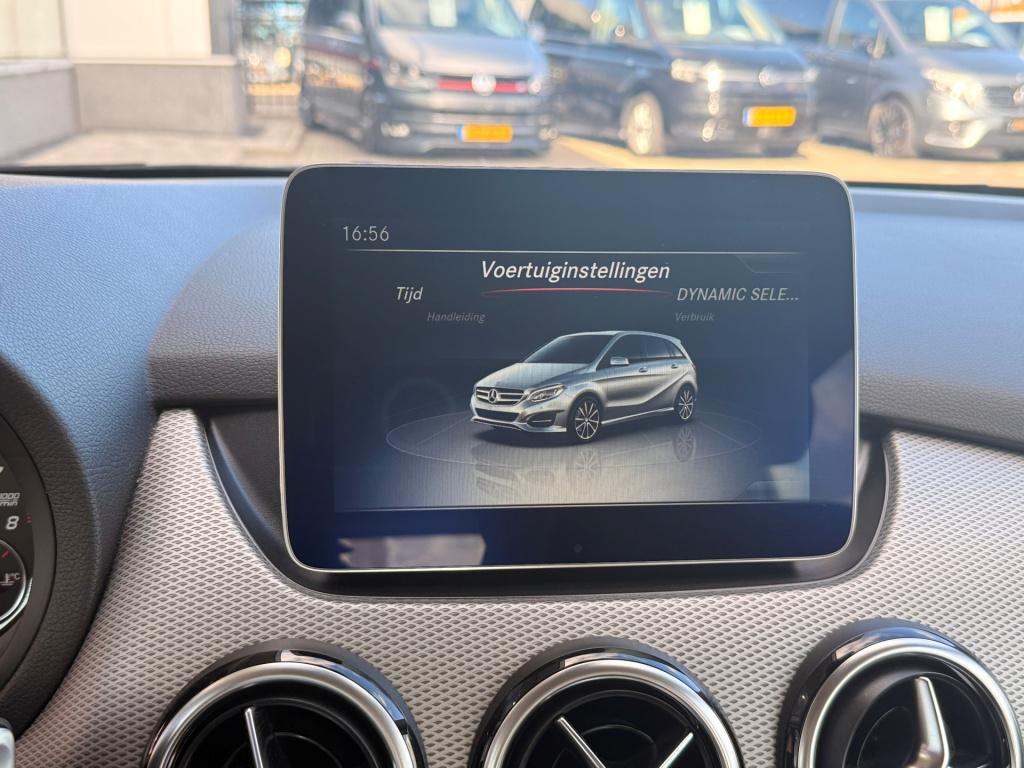 Mercedes-Benz B-Klasse b180 | navi | half leder | stoelverwarming | trekhaa