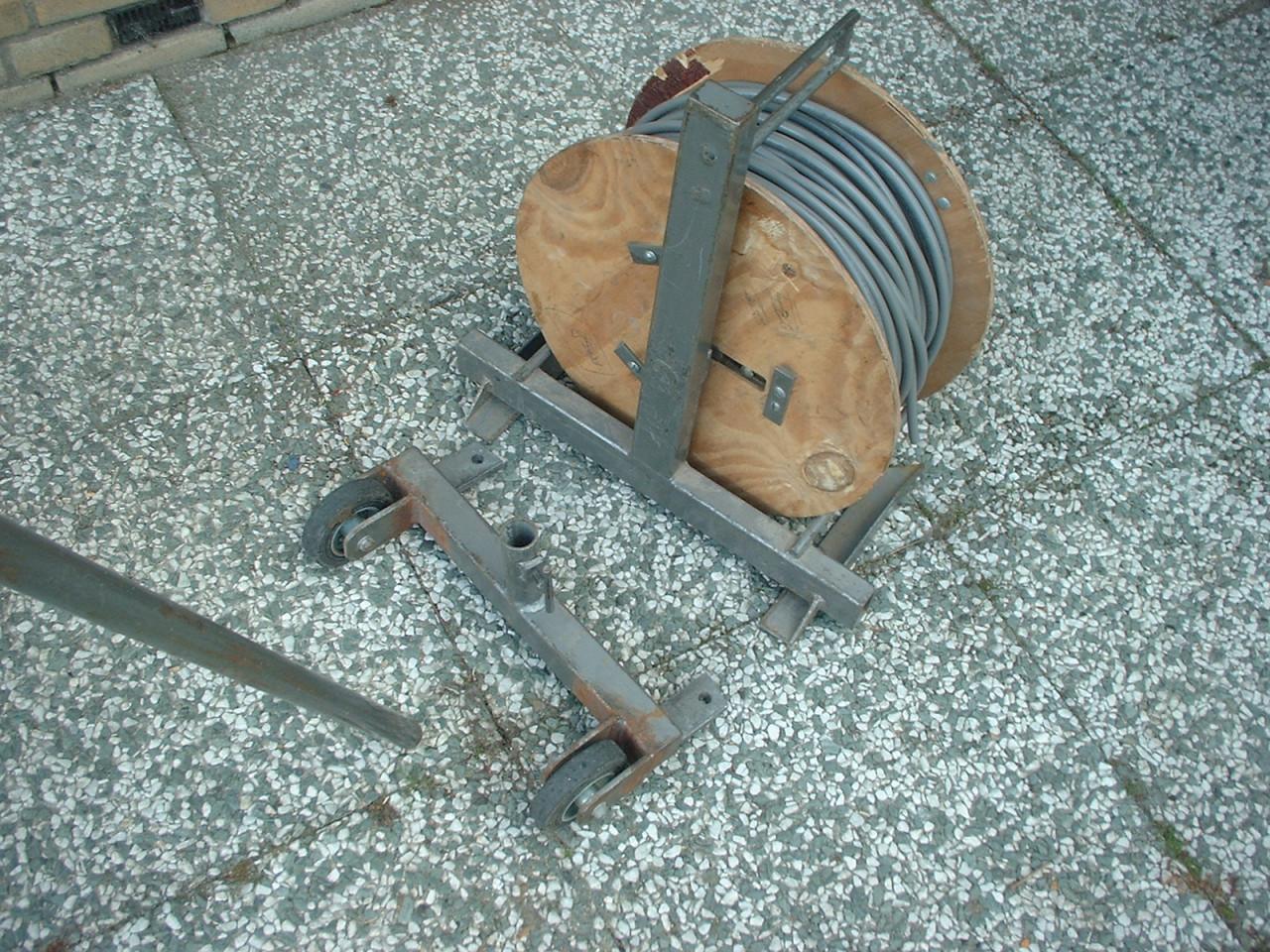 Te  koop kabel rol houder