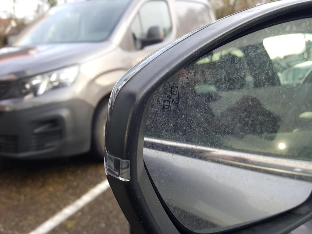 Ds Ds 7 crossback executive 1.6t-180pk automaat(eat8) navigatie | apple car