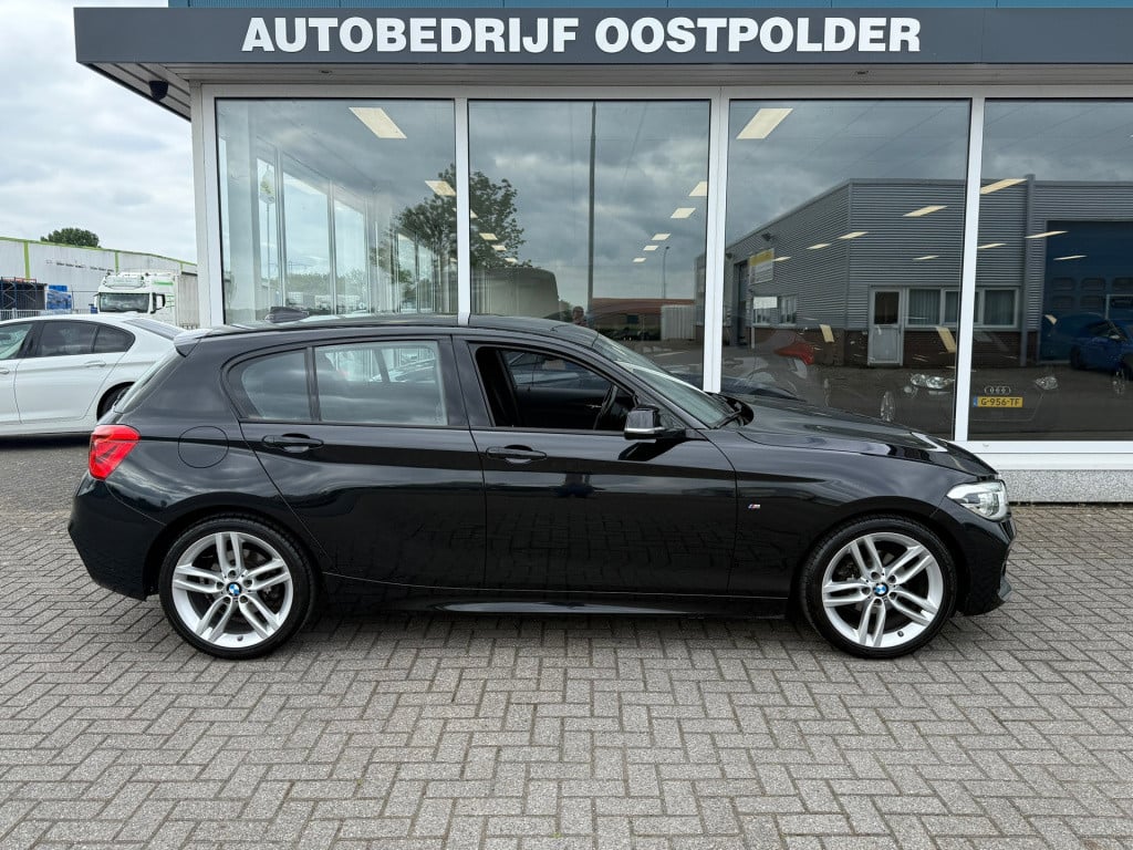 BMW 1 Serie 118i centennial high executive m-sport