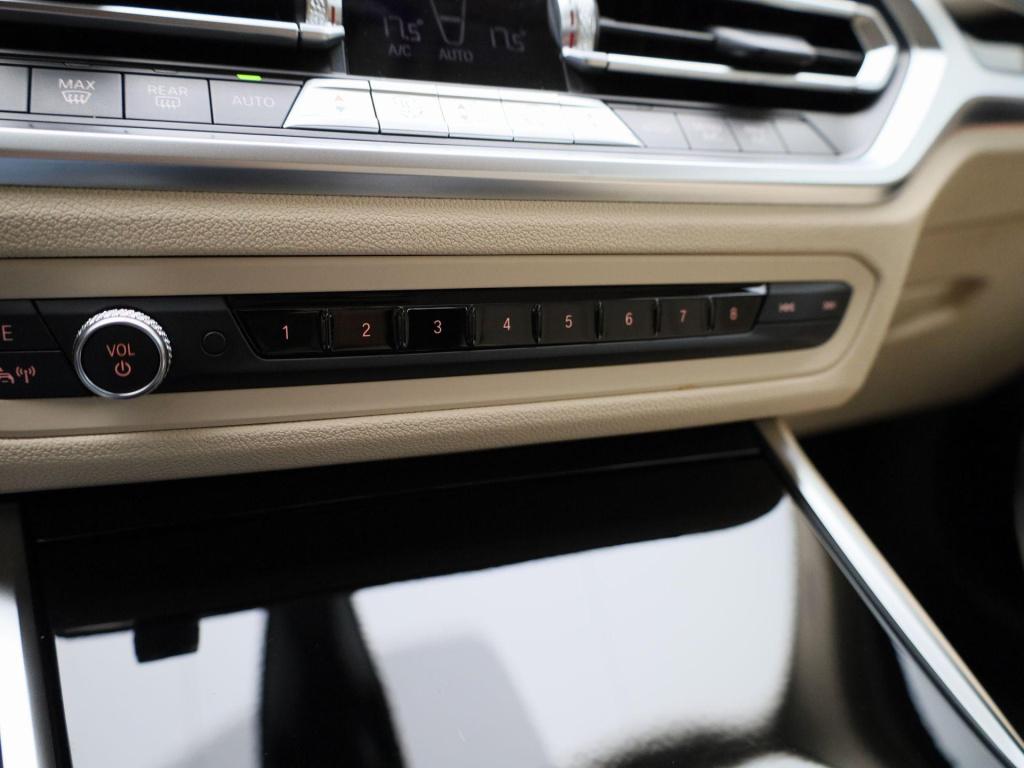 BMW 3-serie 318i business edition | virtual cockpit | navigatie | leder | c