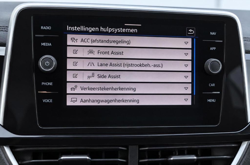 Volkswagen T-roc 1.5 tsi r-line business 150pk dsg7