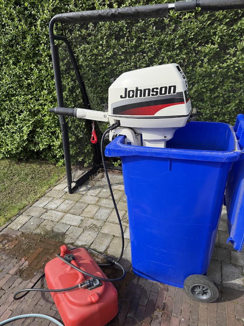 Johnson 8 PK buitenboordmotor - 2 takt