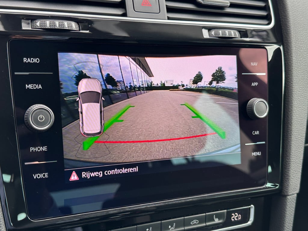 Volkswagen Golf 1.5 tsi 150pk dsg highline | camera | virtual cockpit | tre