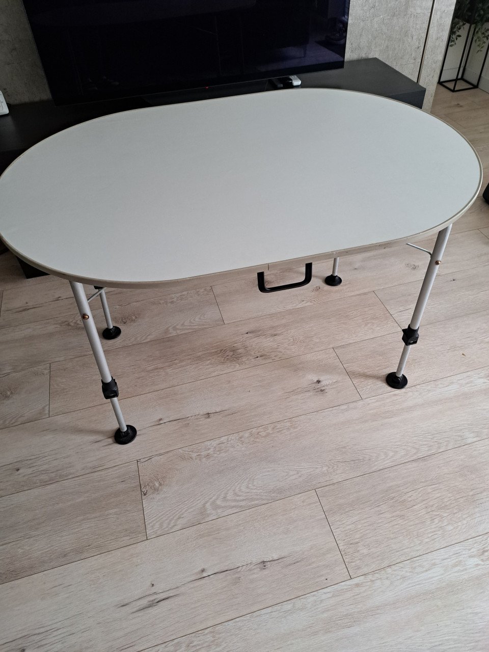 Camping/ tuintafel ,en campingkastje