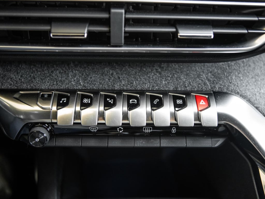 Peugeot 3008 1.6 e-thp 165pk gt-line automaat | trekhaak | camera | navigat