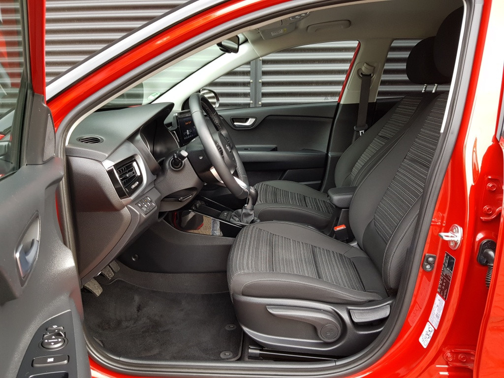 Kia Stonic mhev dynamicplusline 100 pk