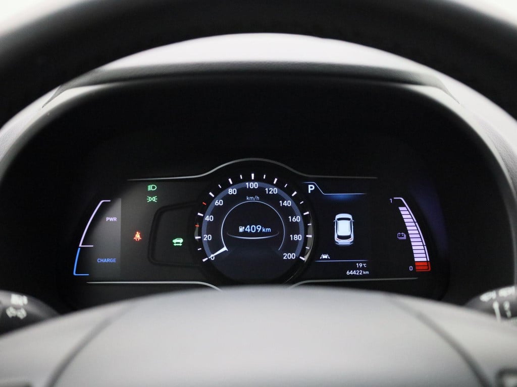 Hyundai Kona ev fashion 64 kwh | automaat | navigatie | heads-up display | 