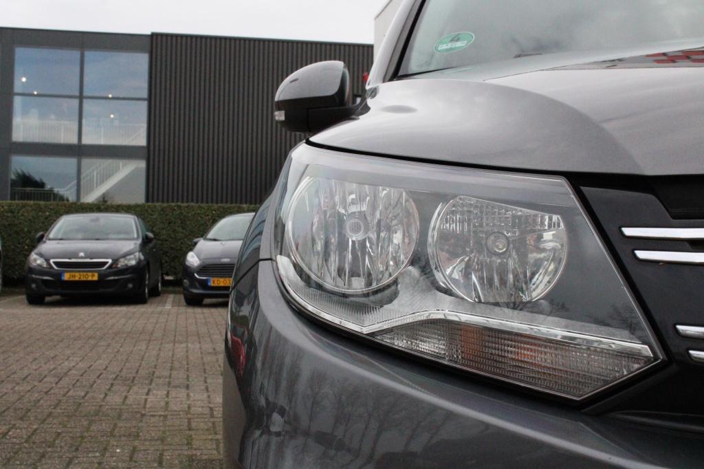 Volkswagen Tiguan 1.4 tsi sport&style + trekhaak electrisch wegklapbaar