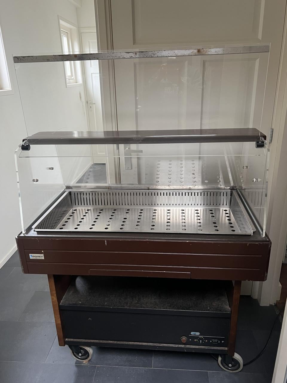 Verrijdbare retro koelvitrine