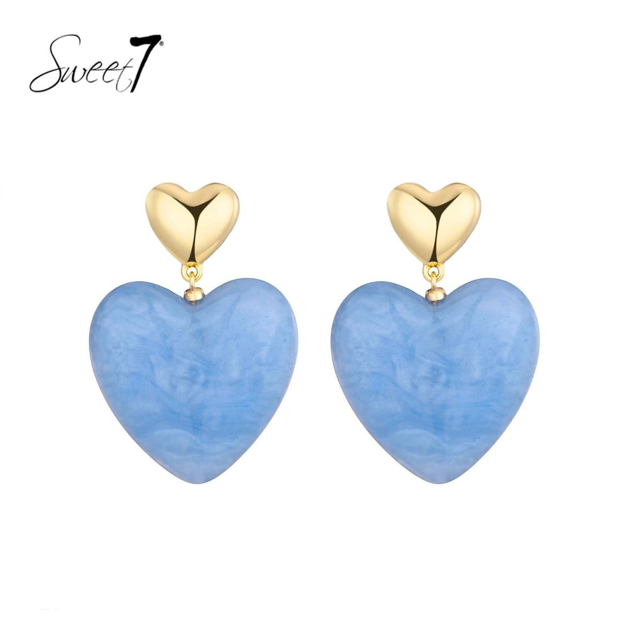 Oorbellen blauw hart met een goudkleurig oor stukje